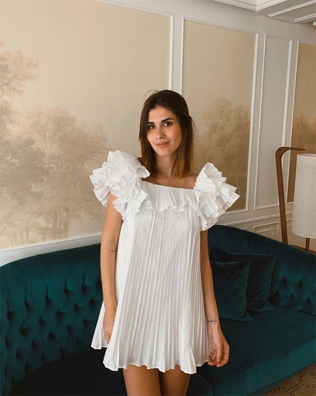 Cuando no sepas qué ponerte, elige el vestido blanco de Zara que ya es  viral - Foto