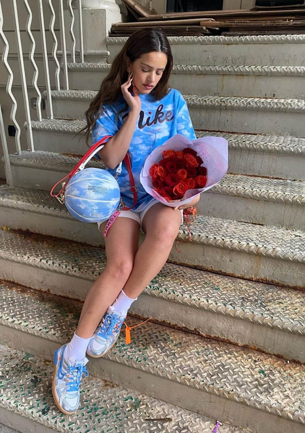 Solo Rosalía podía llevar la tendencia 'tie dye' así - Foto