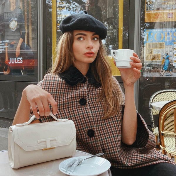 'Emily in Paris' existe en la vida real y es la parisina más 'chic' de las redes sociales