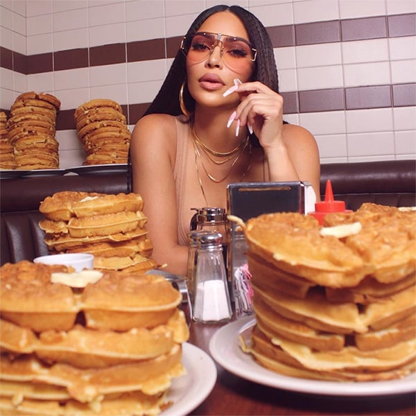 Kim Kardashian desvela su mayor antojo: un famoso 'snack' de chocolate