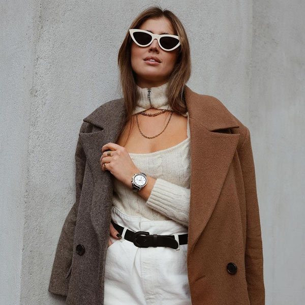 Alerta FASHION: abrigo bicolor, la nueva compra de tendencia que combina con todo