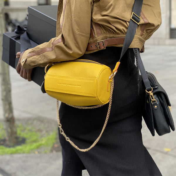 Bolsos 'couture' o cuando la artesanía española se une a los sueños