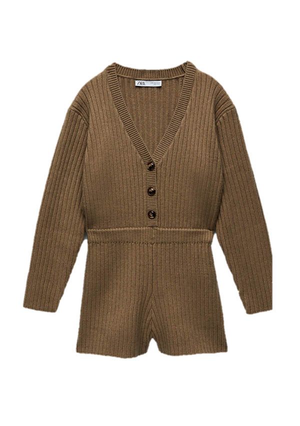 El mono de punto de Cristina Pedroche está en Zara y cuesta menos de 8 euros