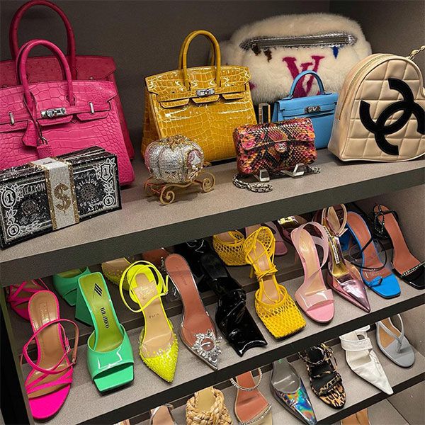 La colección de zapatos y bolsos de Kylie Jenner te dejará sin palabras