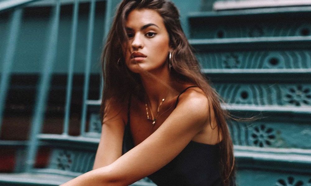 Zara reedita el vestido lencero superventas en el color de la primavera