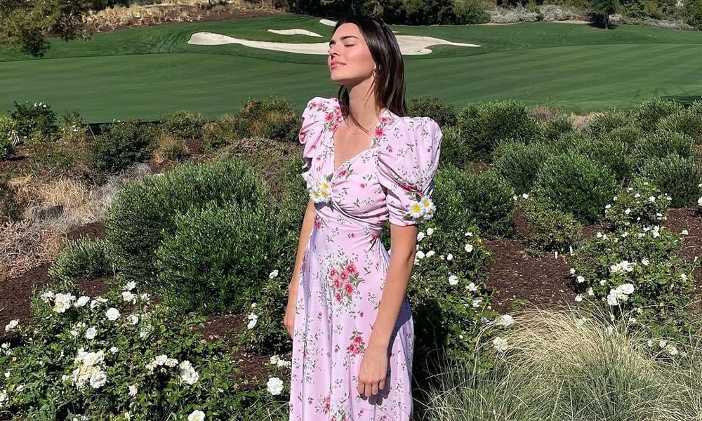 Kendall Jenner vestido de flores