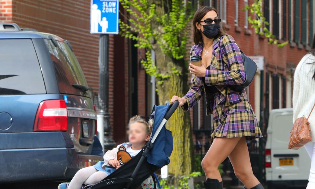 Irina-shayk-minifalda-clueless