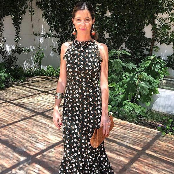 Belén Corsini desvela el look de su pedida: vestido de margaritas y pendientes XL