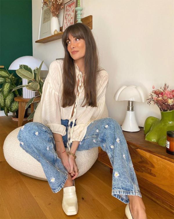 Vaqueros con flores: la tendencia de las francesas que ha llegado a Zara