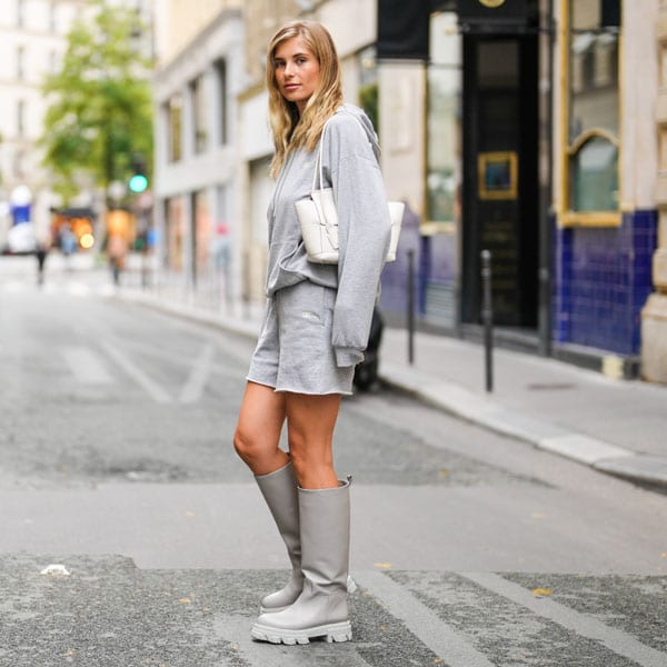 Zara lo confirma: los botines de goma competirán en comodidad con las  zapatillas este otoño