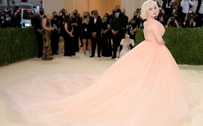 Billie Eilish como Marilyn Monroe, el look 'incógnito' de Kim Kardashian y otros momentazos de la gala MET