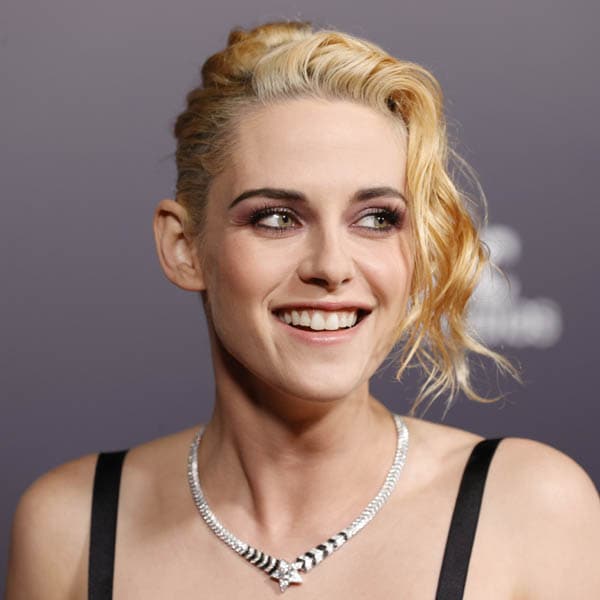 Kristen Stewart confiesa cómo se sintió al llevar el vestido de novia de Diana de Gales