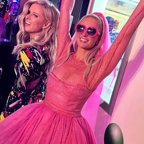 Paris Hilton pone el broche de oro a su boda con el look rosa que solo ella podía llevar