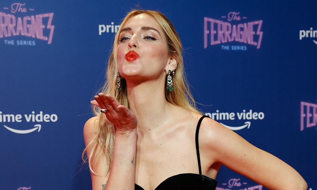 Chiara Ferragni arrasa en Madrid gracias a un vestidazo con el escote de supertendencia