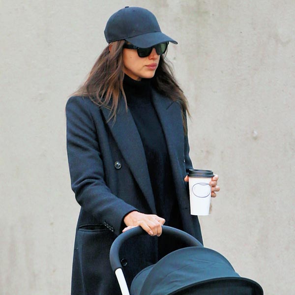 ¡Irina Shayk y su hija ya comparten estilo! La pequeña Lea lleva el plumífero de cuadros más icónico