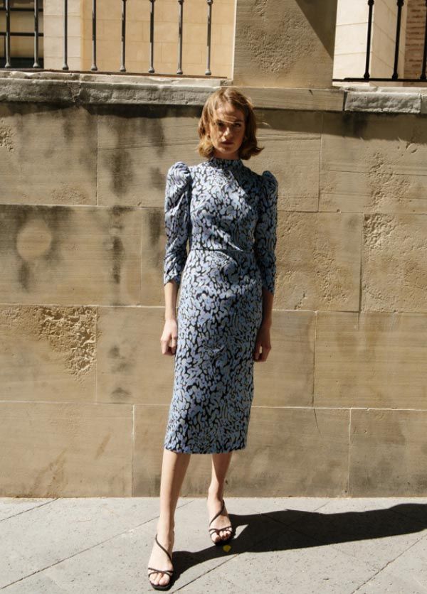 Aprovecha las rebajas y ahorra en los vestidos de invitada 'made in Spain'  más bonitos - Foto