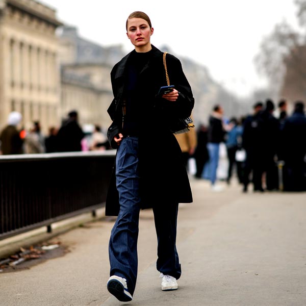 De cintura baja, rectos o muy anchos: París confirma qué pantalones serán supertendencia en 2022