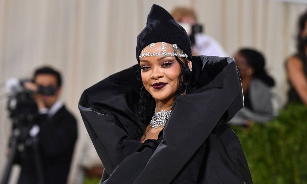 Rihanna en la alfombra roja de la Gala MET