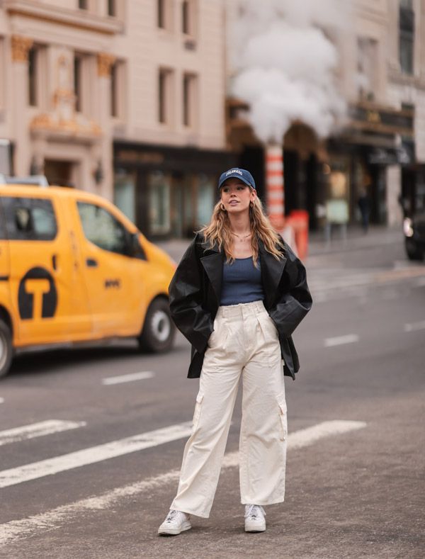 Seas alta o bajita, existe un pantalón cargo perfecto para ti - Foto