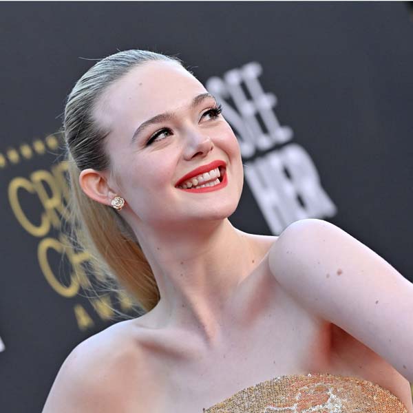 Sabemos en quién se inspiró Elle Fanning y Oscar de la Renta para crear su vestido dorado viral