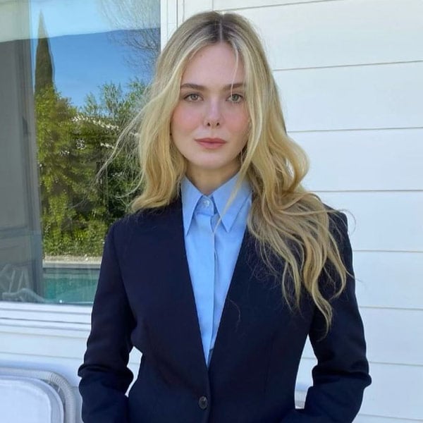 Si eres rubia, te encantará el traje vanguardista que ha estrenado Elle Fanning