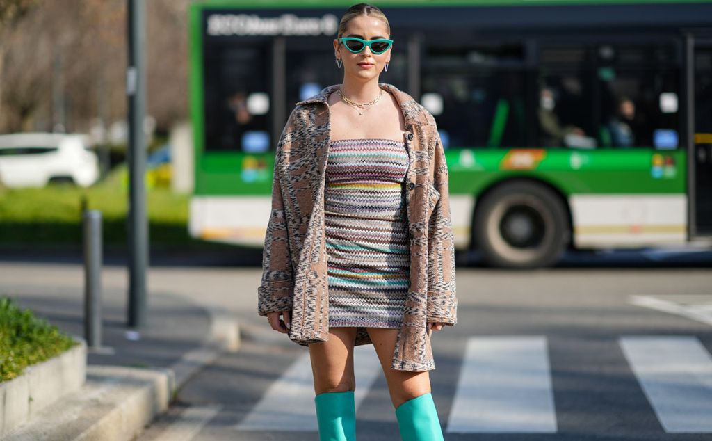 Cómo alargar la vida de tus botas altas en looks sin medias para Semana  Santa - Foto