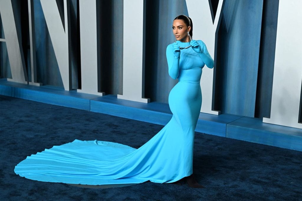 No estás viendo doble, la nueva estilista de Kim Kardashian parece su clon