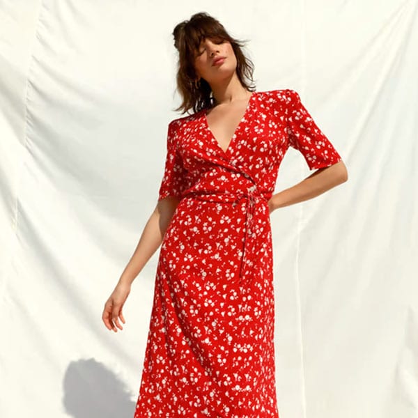 Pon un vestido rojo en tu vida y acierta con cualquier look de verano sea como sea tu estilo