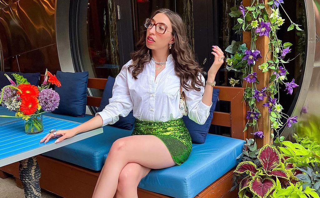 La estilista neoyorquina que se ha hecho viral por reinterpretar un look de Carrie Bradshaw 