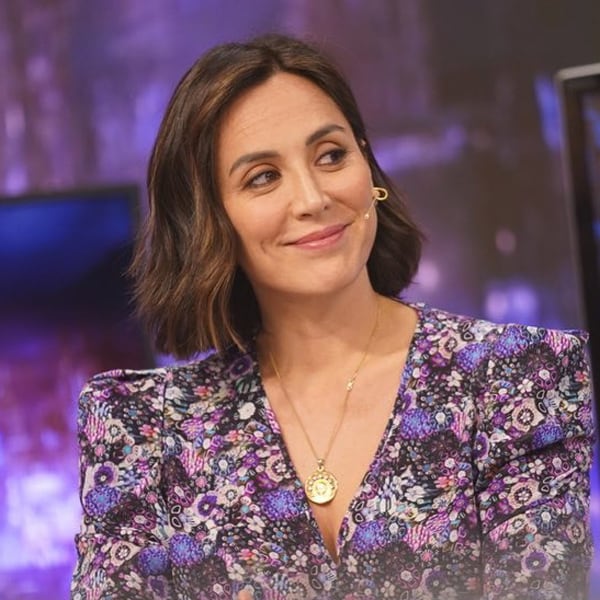Los vestidos de flores que favorecen a todas: del diseño francés de Tamara Falcó al look de invitada perfecta