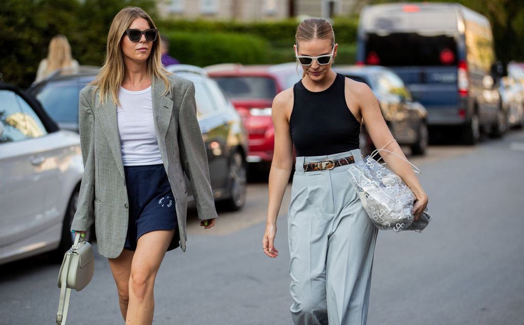 La guía FASHION de rebajas con las 11 prendas clave para estrenar hoy y seguir llevando en otoño