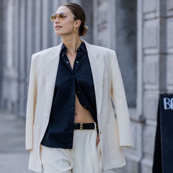 Nueve formas diferentes de llevar la camisa para chicas clásicas pero no aburridas