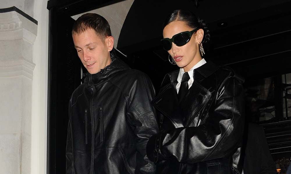 Bella Hadid y su novio vestidos de 'Matrix' en una fiesta en París