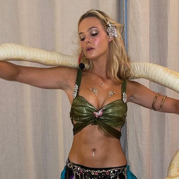 Elle Fanning y su disfraz de Halloween viral inspirado en un look inolvidable de Britney Spears