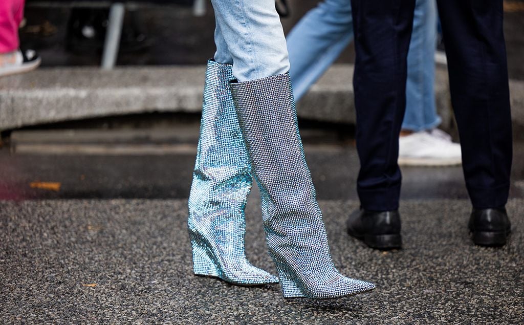 De París a Nueva York: las botas brillantes son el nuevo objeto de deseo FASHION