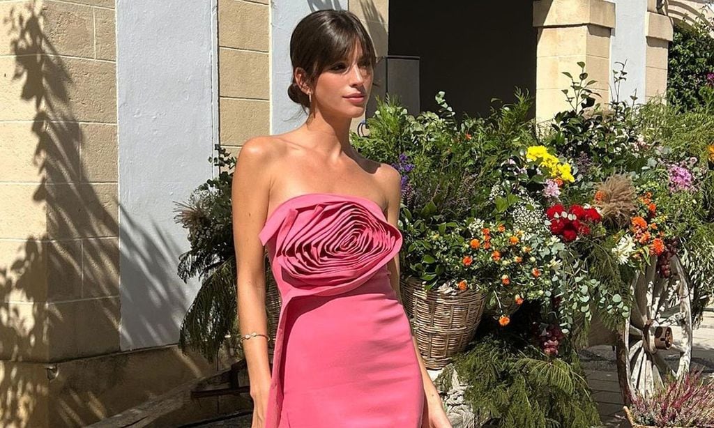 Sandra Gago con vestido rosa de Juan Vidal