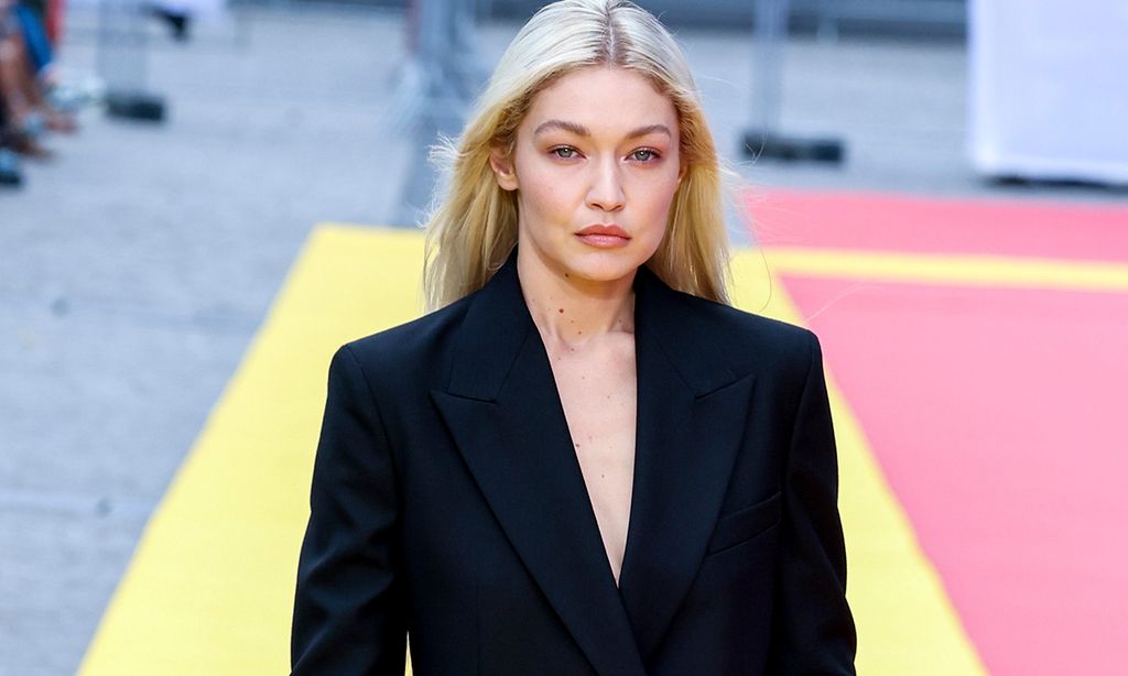 La hija de Gigi Hadid apunta maneras con su look de Nochevieja: un bolso de más de 3000 euros