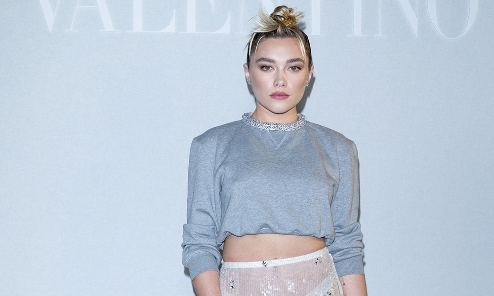 Florence Pugh se marca un Rosalía en París con la tendencia más atrevida del momento