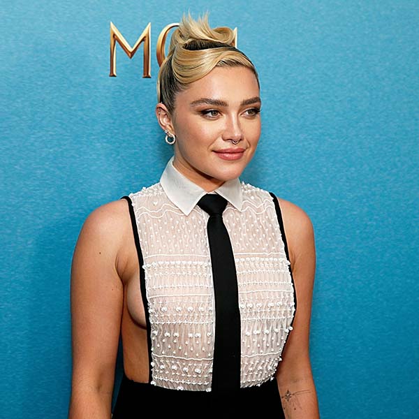 Florence Pugh causa sensación con el 'vestido-esmoquin' que encantará a las invitadas rompedoras