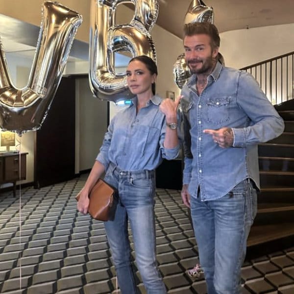 David y Victoria Beckham recrean 20 años después su icónico look 'denim' a juego
