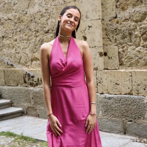 Victoria de Marichalar elige un vestido reversible y 'made in Spain' para su último look de invitada