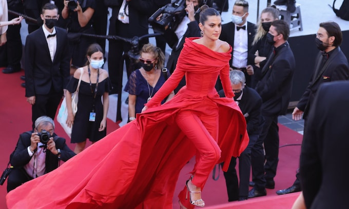 Las 'celebrities' que pisaron la alfombra roja en pantalón (y triunfaron)