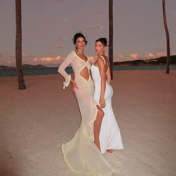 El vestido transparente que Kendall Jenner ha estrenado en una playa paradisíaca con Hailey Bieber