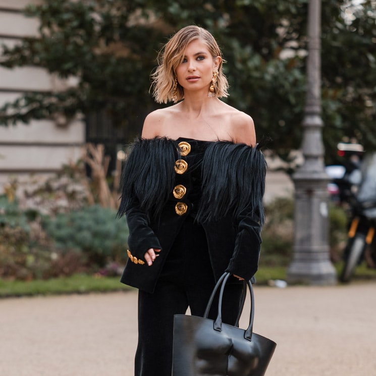 Esta es la blusa de aire infantil (firmada por Miu Miu) más vista del  street style