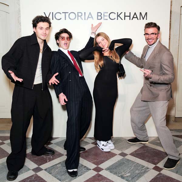 Los Beckham triunfan en París: elegancia y confort en el desfile de Victoria