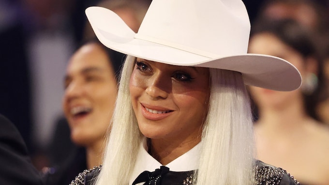 Beyoncé con looks de cowgirl