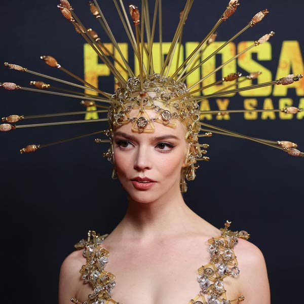 Anya Taylor-Joy impacta con un espectacular look 'vintage' en el estreno australiano de ‘Furiosa’