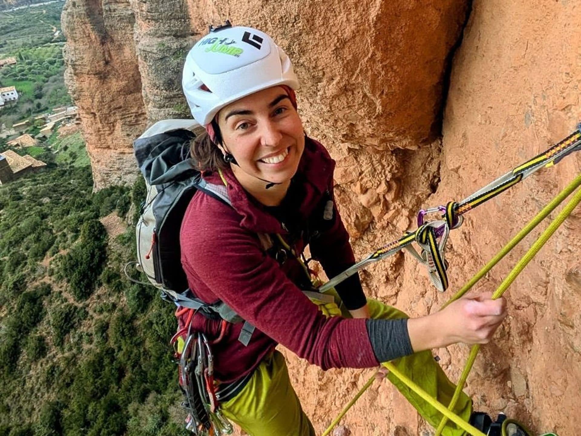 Pablo Motos llora la muerte de la mujer adrenalina de 'El Hormiguero' tras  realizar un salto base en el Pirineo de Huesca