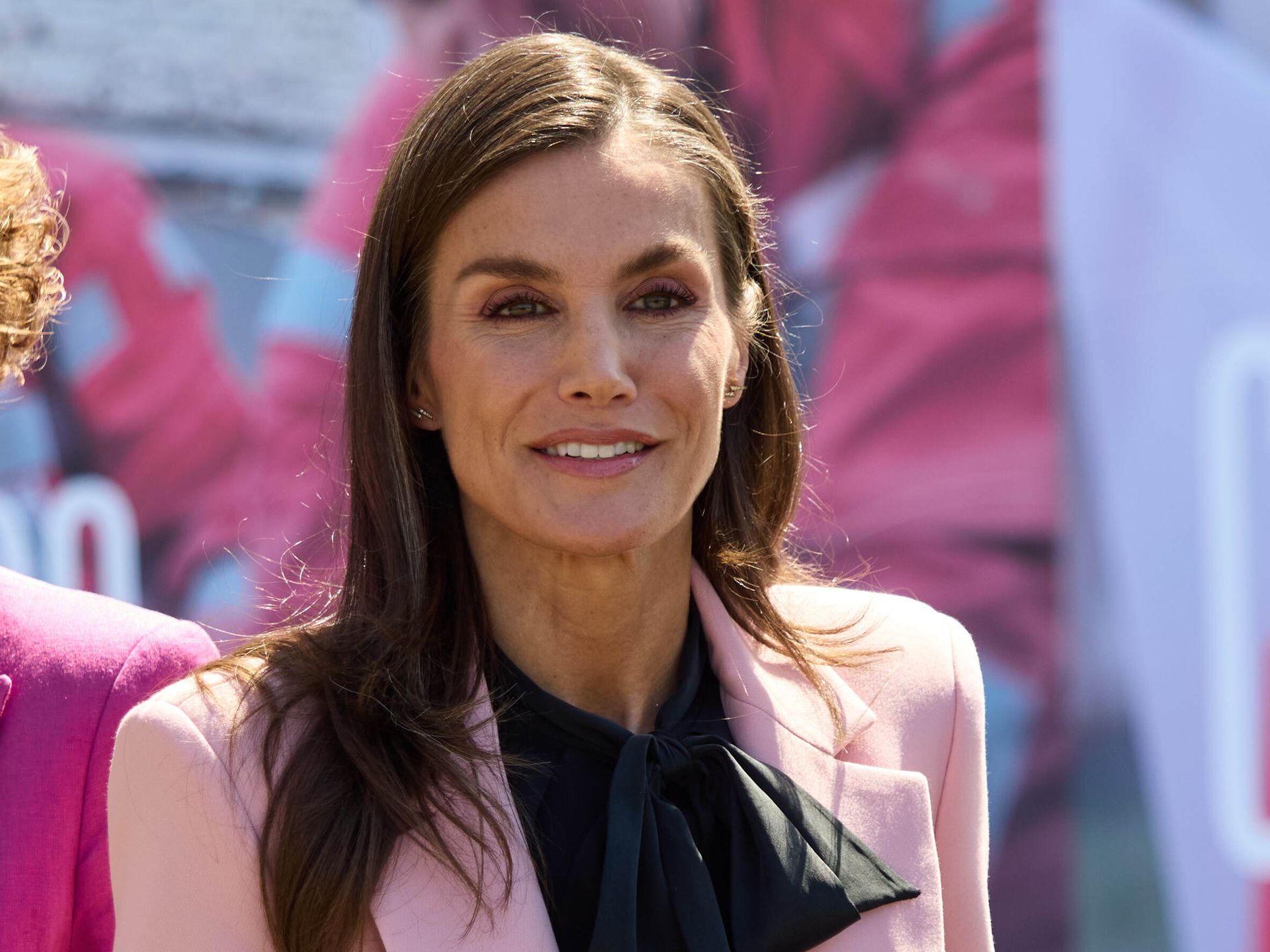 Letizia "torea" que ni Manolete y se zafa con elegancia: de entrevistada a  entrevistadora