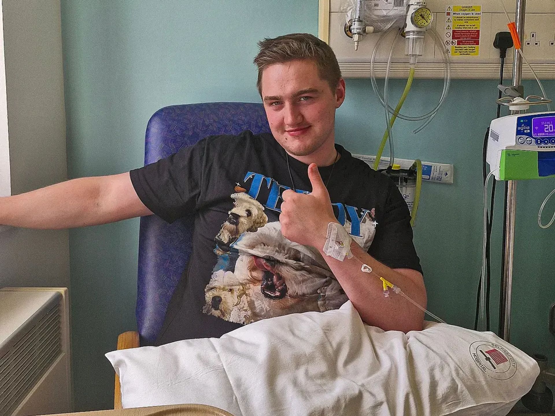 El actor Finnian Garbutt (28) anuncia que padece cáncer terminal: "Estoy  entrando en las últimas etapas de mi vida"